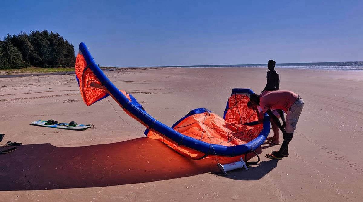 Kitesurf Cap Skirring Sénégal hotel Le Papayer Ecolodge kitesurf camp plage infinie